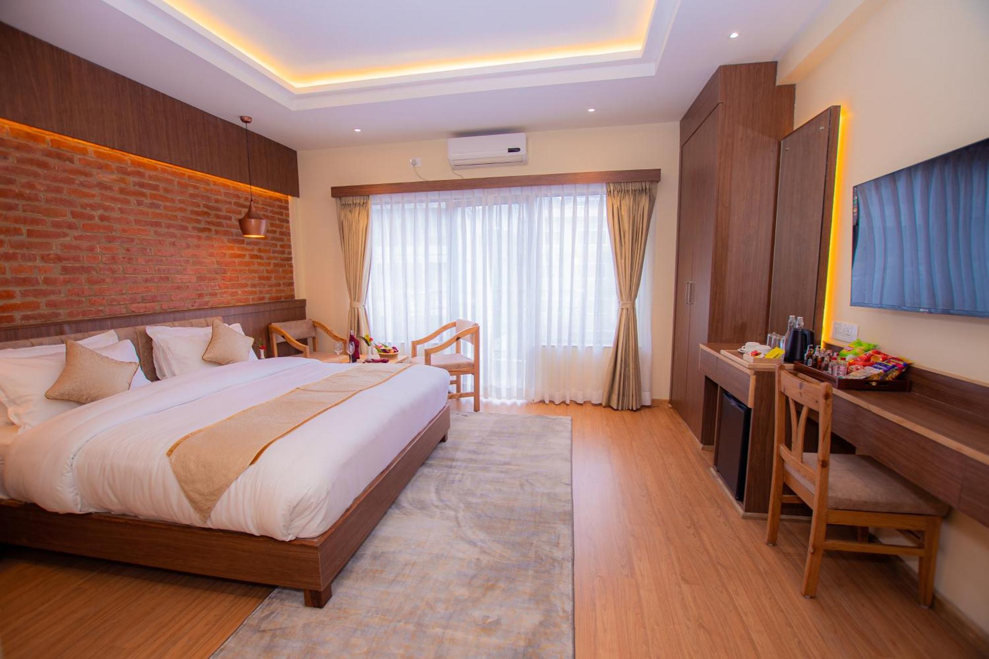 Temple Himalaya Hotel & Spa ポカラ エクステリア 写真
