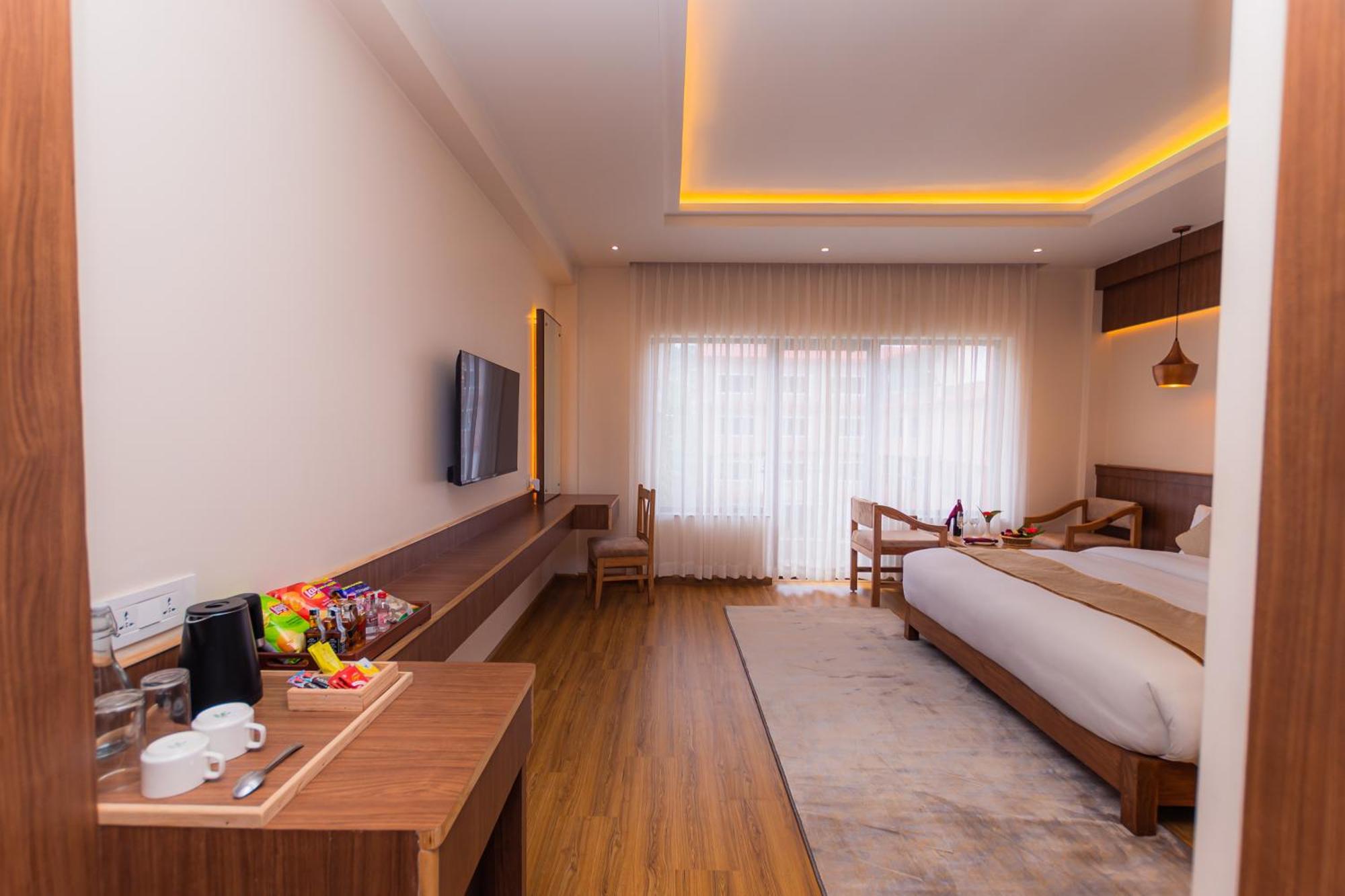 Temple Himalaya Hotel & Spa ポカラ エクステリア 写真